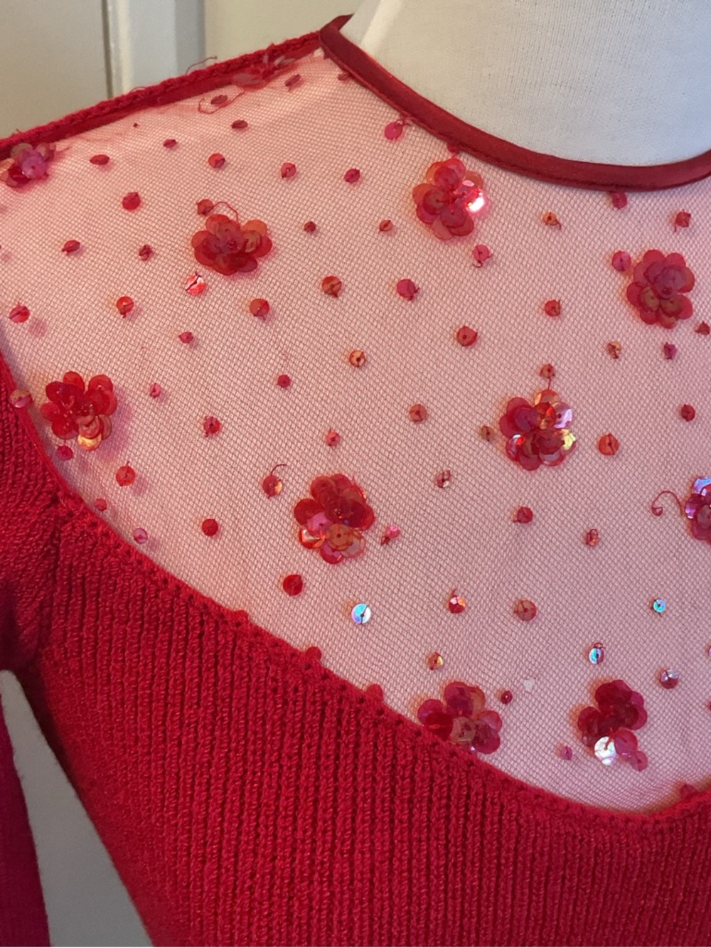 Vintage St. John Marie Gray Red Sequin Knit Mini Dress Small Illusion Beaded - Picture 4 of 7